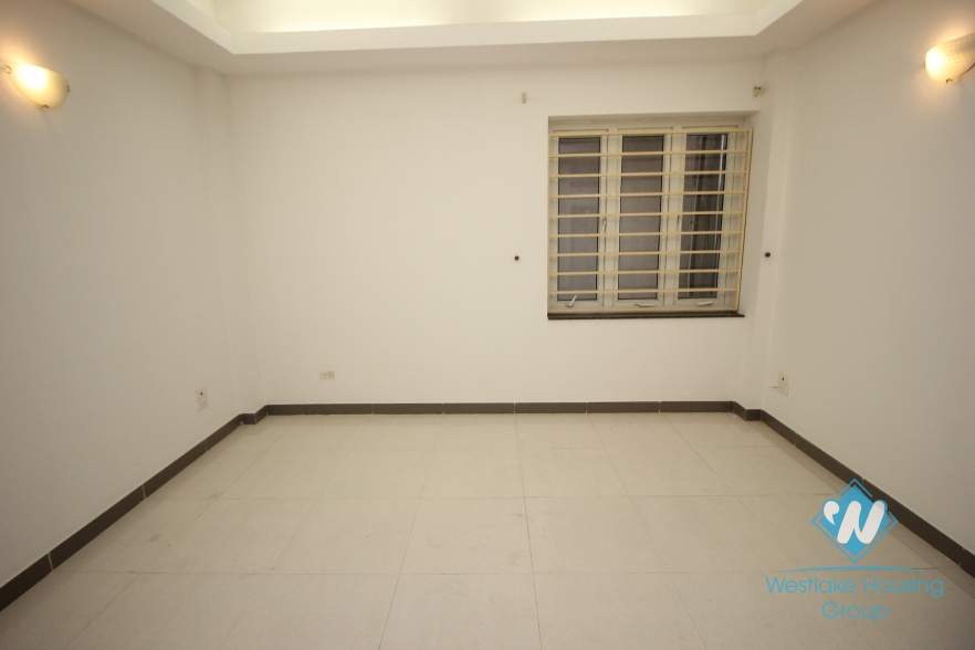 House with 8 floor for rent in Ba Dinh district, Ha Noi City